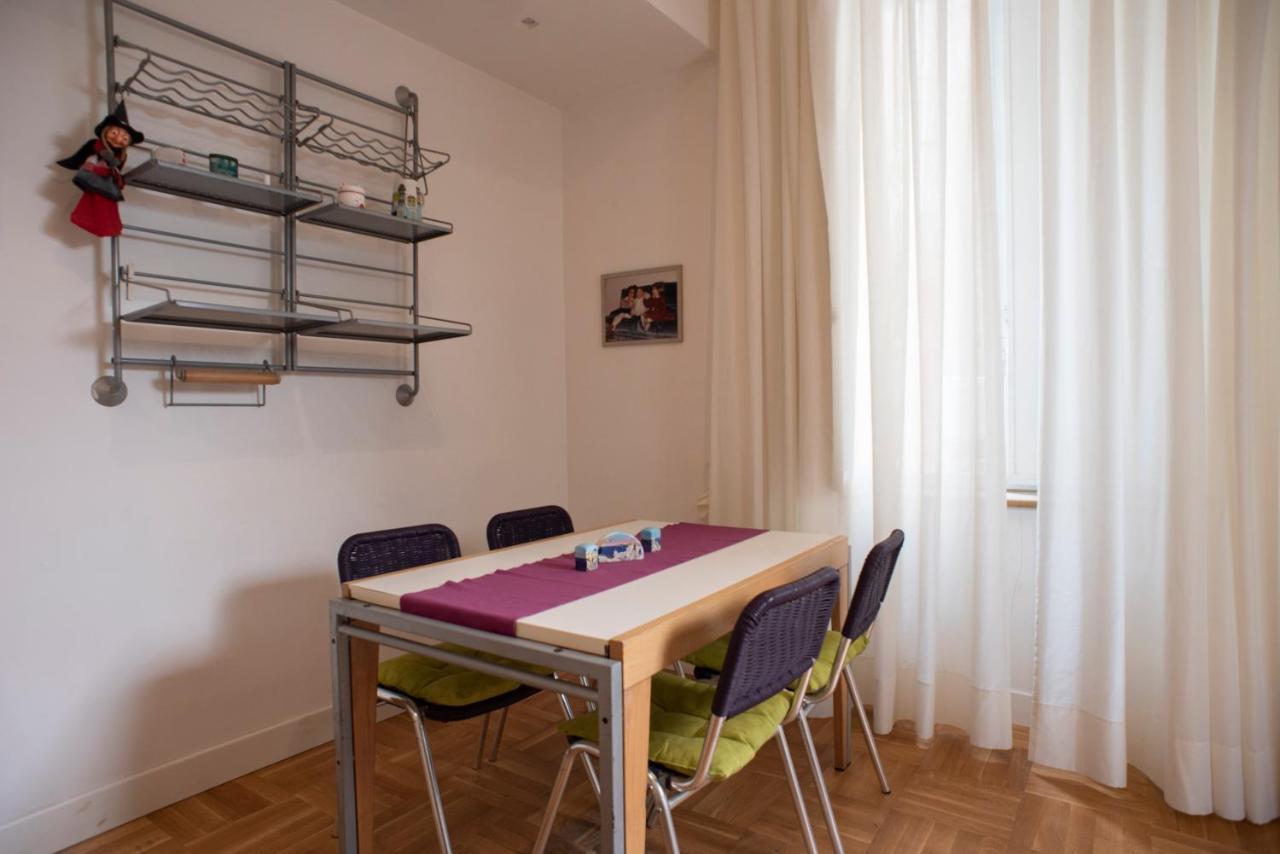 Pignatelli Rooms Наполи Екстериор снимка