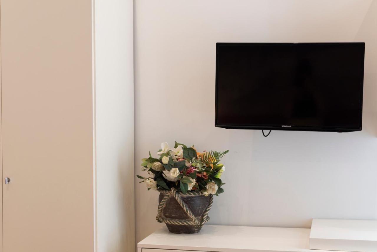Pignatelli Rooms Наполи Екстериор снимка