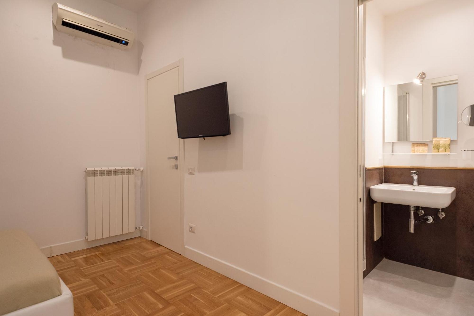 Pignatelli Rooms Наполи Екстериор снимка