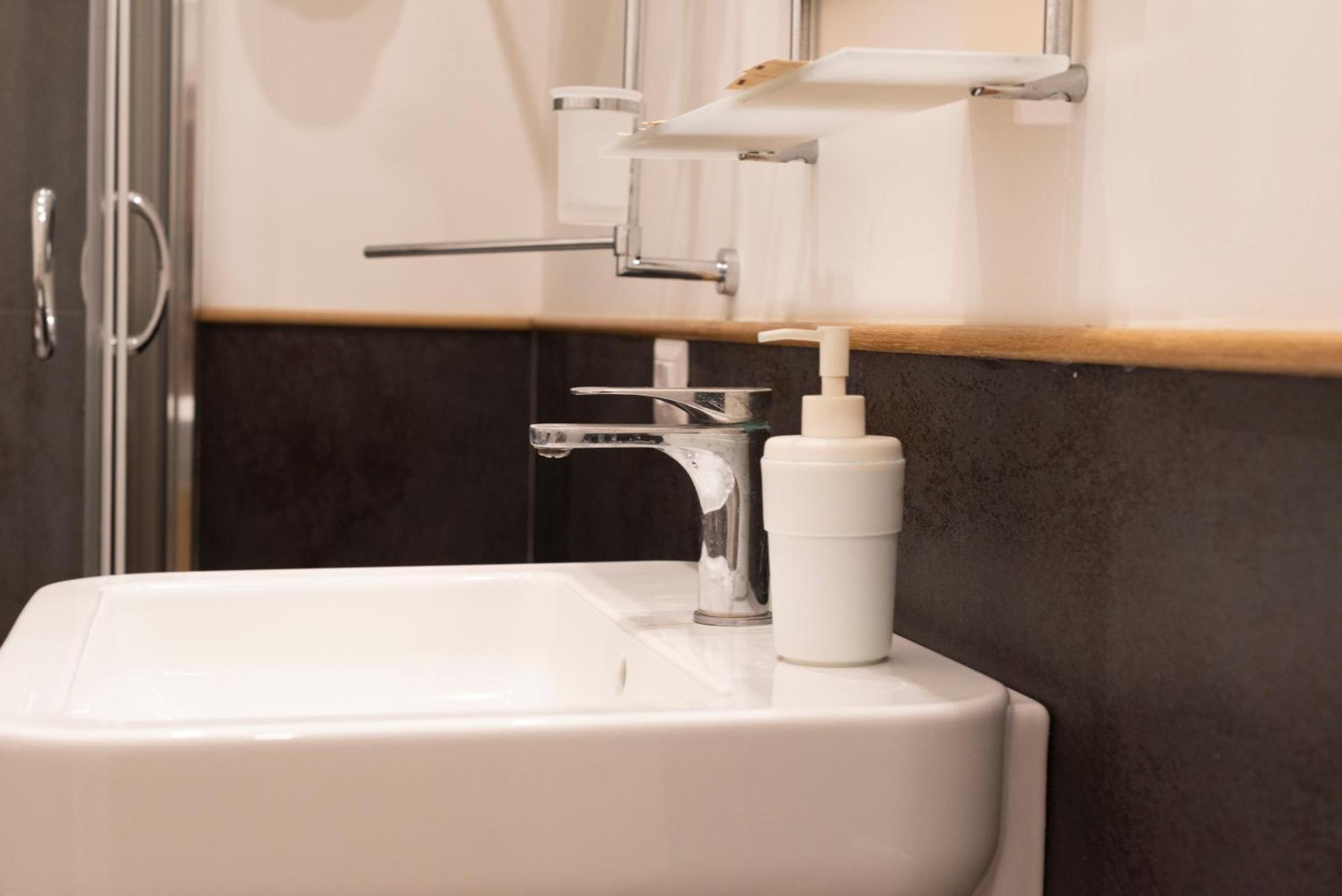 Pignatelli Rooms Наполи Екстериор снимка