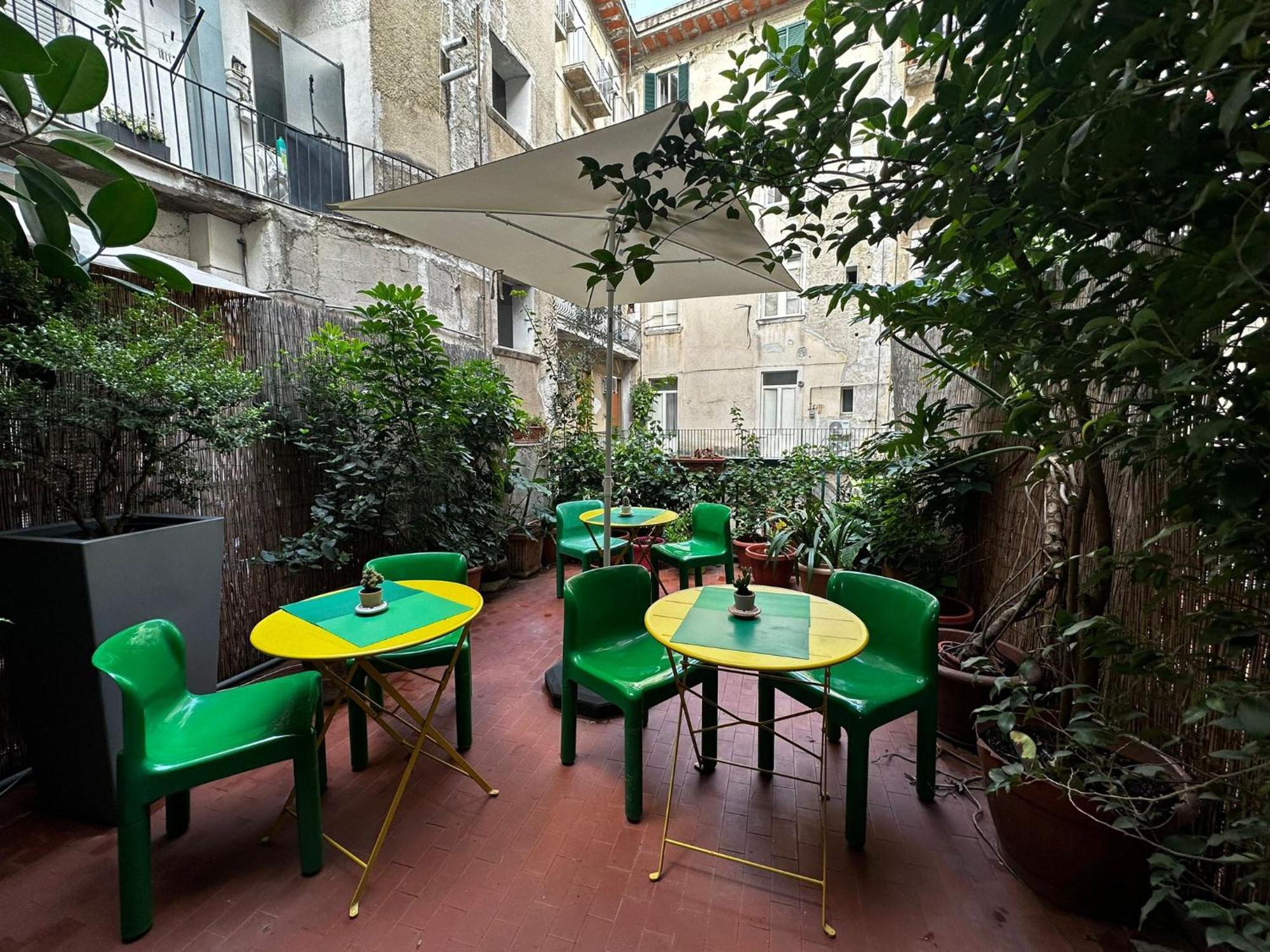 Pignatelli Rooms Наполи Екстериор снимка